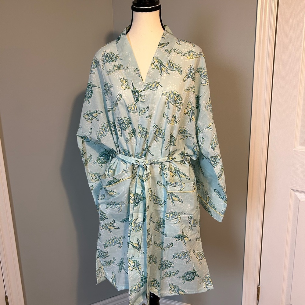 🔥🆕🔥Mahogany Turtle Short Robe - Small